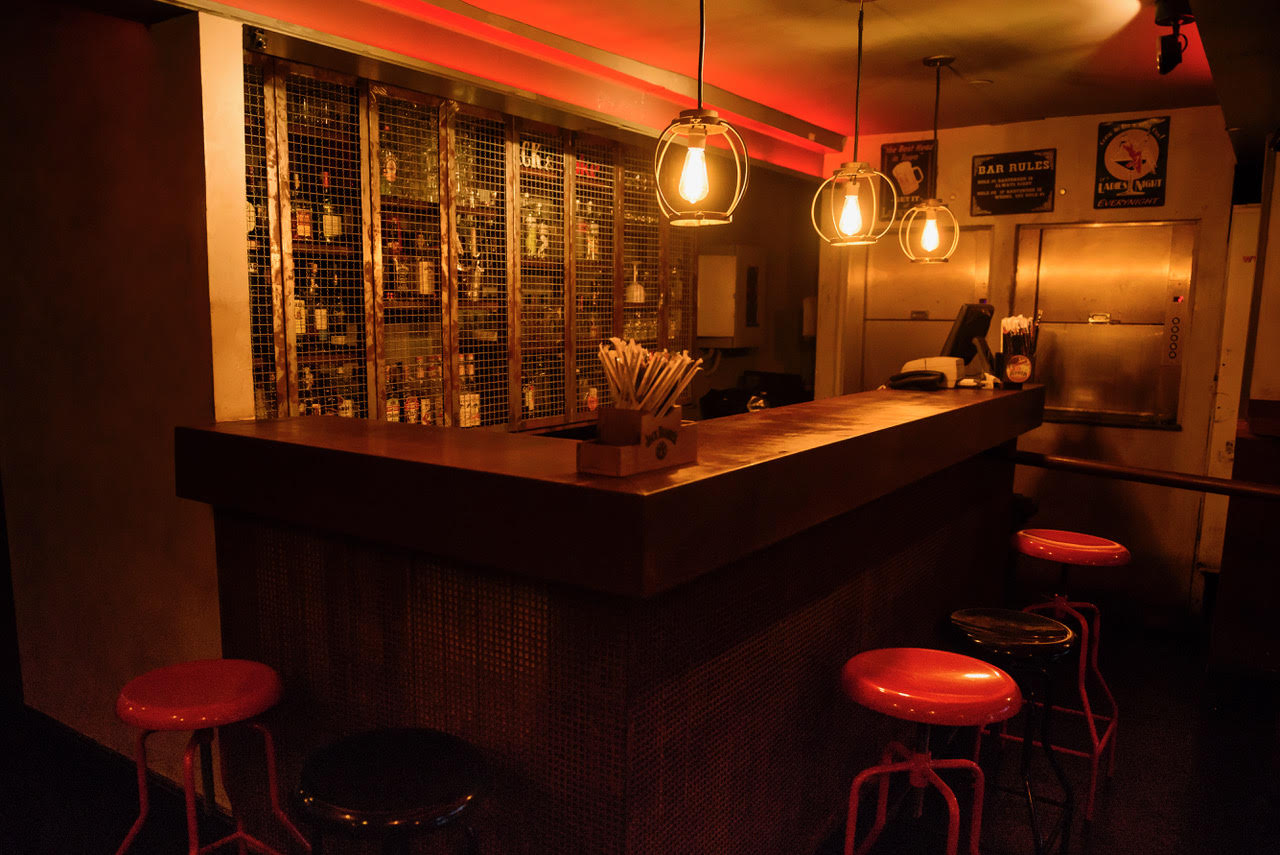 Hoje inaugura o Jim Roof Club, inspirado nos bares “speakeasy”