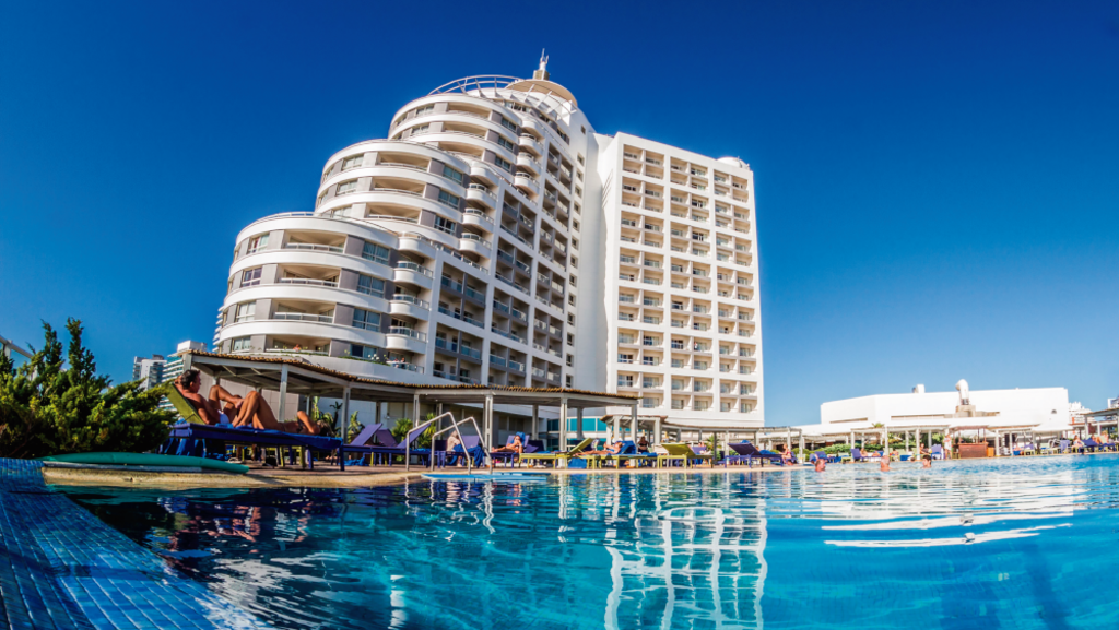O resort Enjoy Punta del Este comemora 22 anos como um dos hotéis mais queridos dos brasileiros