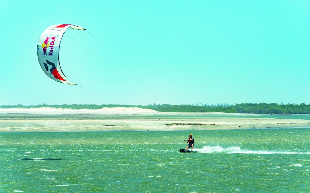 Conheça o refúgio dos adeptos do kite surfe na Praia do Preá, em Jericoacoara