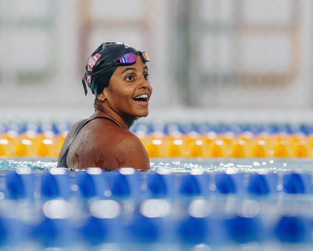 Etienne Medeiros, nadadora olímpica do Brasil - Foto: Igo Bione 