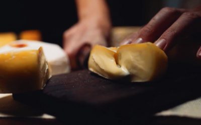 Sítio São Benedito, em Itapeva, oferece degustação de queijos e aprendizado sobre produção