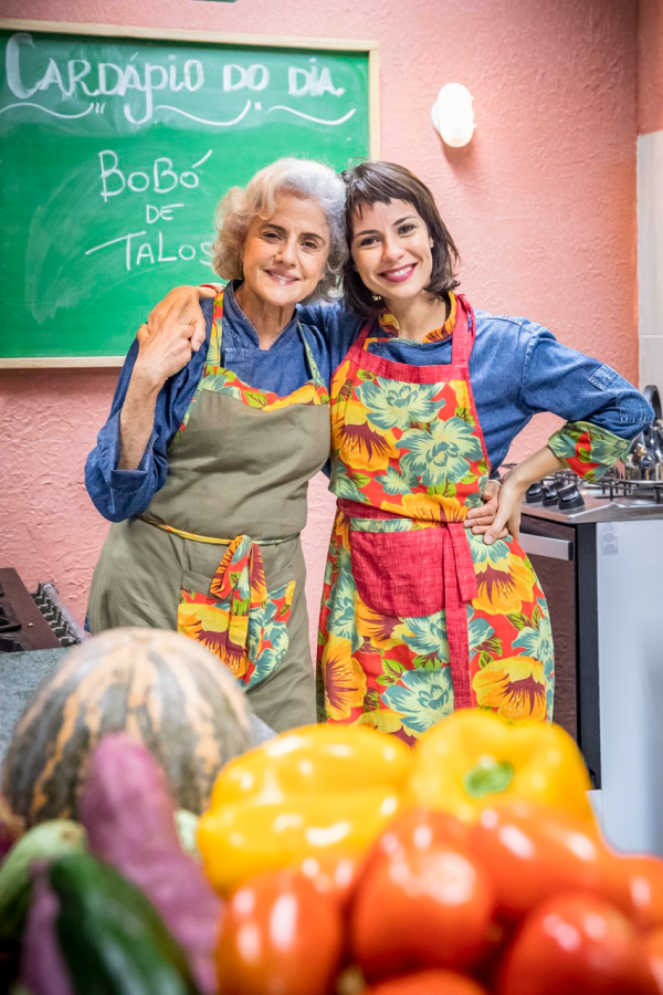Andréia Horta como Lara, ao lado da atriz Marieta Severo - Foto Fábio Rocha | Globo