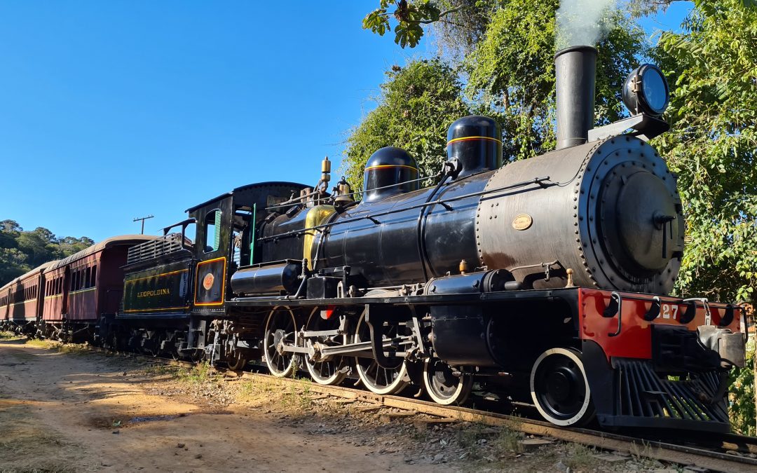 Conheça destinos repletos de natureza e histórias a bordo de locomotivas centenárias