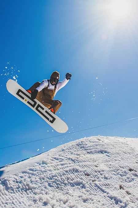 Prática de snowboard nas pistas nevadas | Foto Divulgação