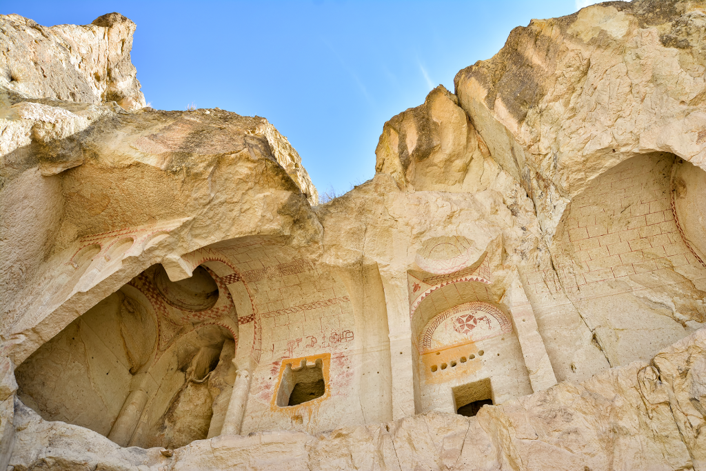 Museu a céu aberto de Göreme, que reúne cavernas onde as primeiras civilizações cristãs viveram - Foto Shutterstock