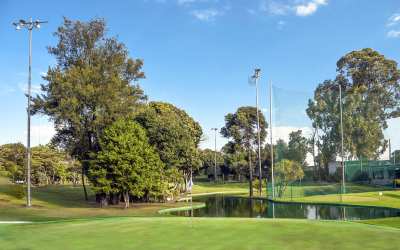 Clubes esportivos e condomínios da capital e do interior paulista oferecem aulas de golfe a entusiastas de todos os níveis