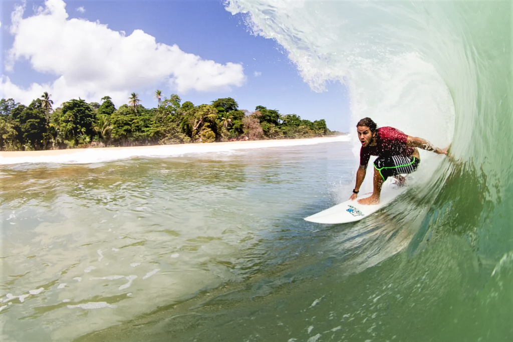 Bocas Del Toro Surf Tyler RockBocas Del Toro Playa De Las Estrellas La Coralina Veleiro Dom Juan La Coralina Vila Cama La Coralina Poke | Foto Divulgação
