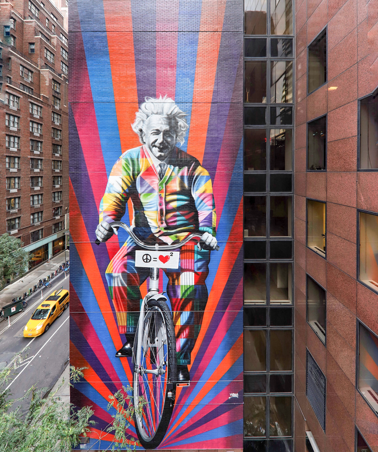 Genious is ridding a bike - New York - Foto divulgação