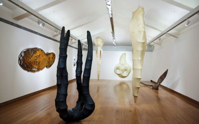 Casa Roberto Marinho abriga exposição “Angelo Venosa, Escultor”, que reúne 85 trabalhos