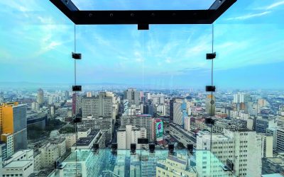Sampa Sky inaugura dois novos decks de vidro e é ideal para celebrar o aniversário de São Paulo do alto